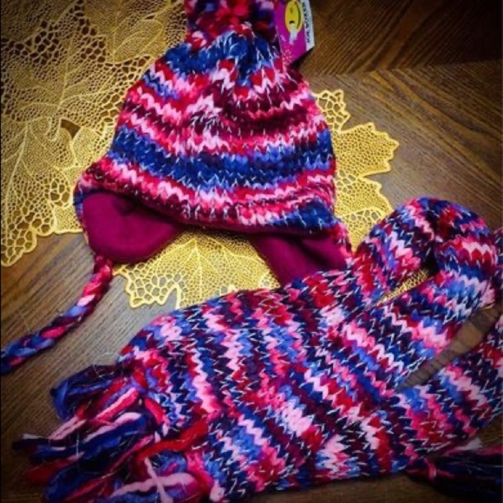 NWT Hat & Scarf Set!